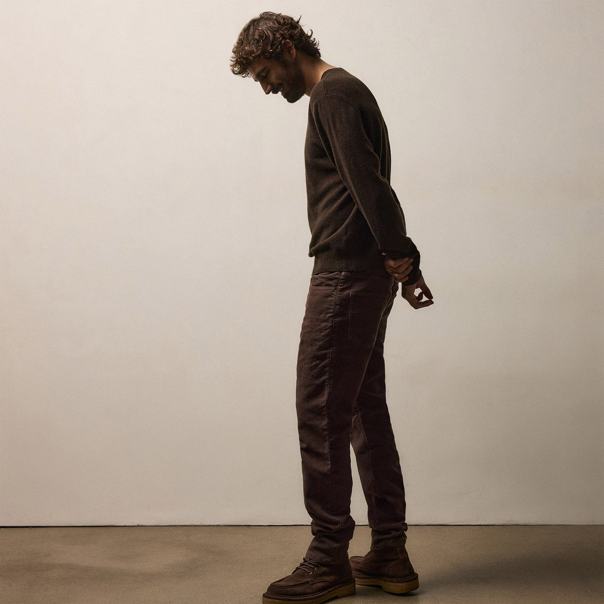 Contrast Trim Cashmere Crew in Kona/Black | James Perse Los Angeles