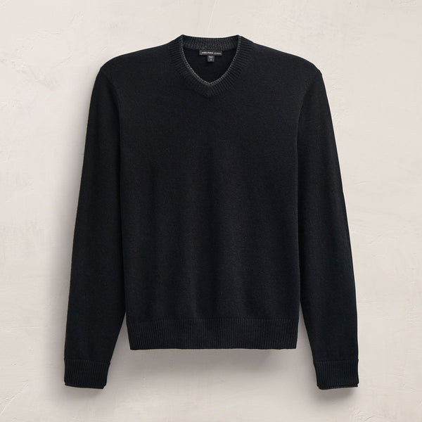 Italian Spun Cashmere Vee in Black/Anthracite | James Perse Los Angeles