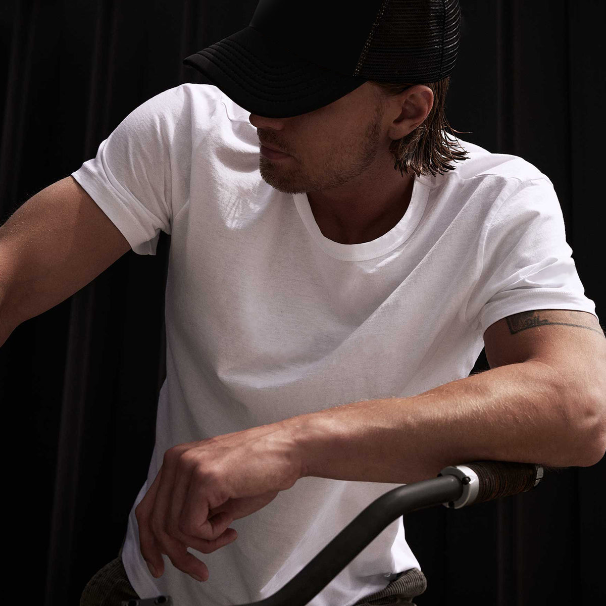 Short Sleeve Crew Neck in White | James Perse Los Angeles