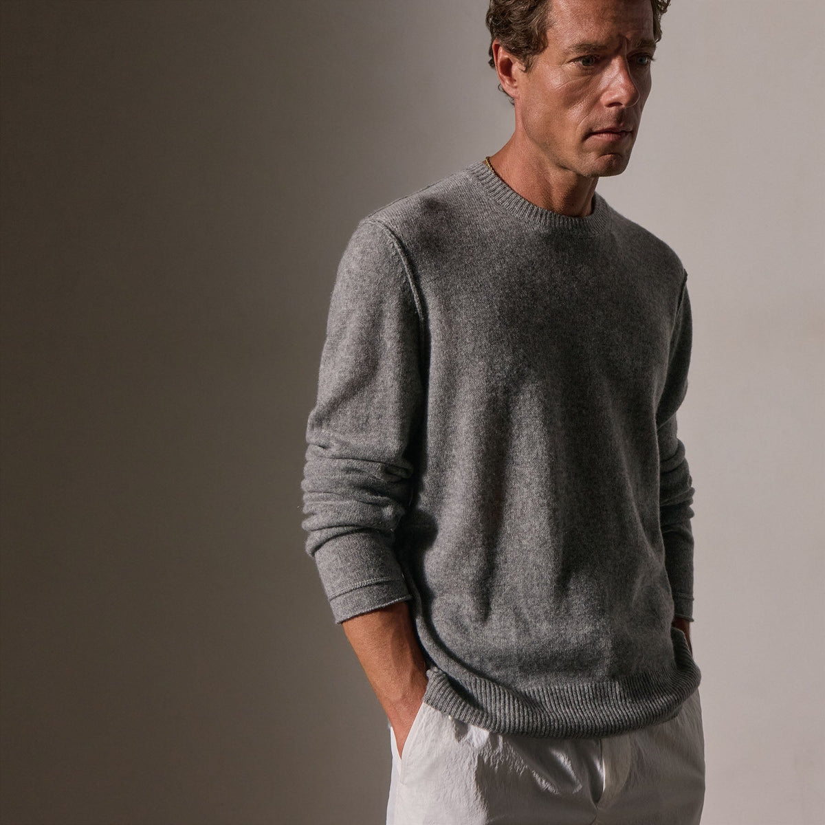 Soft Featherweight Cashmere Crew in Mid Heather Grey | James Perse Los Angeles