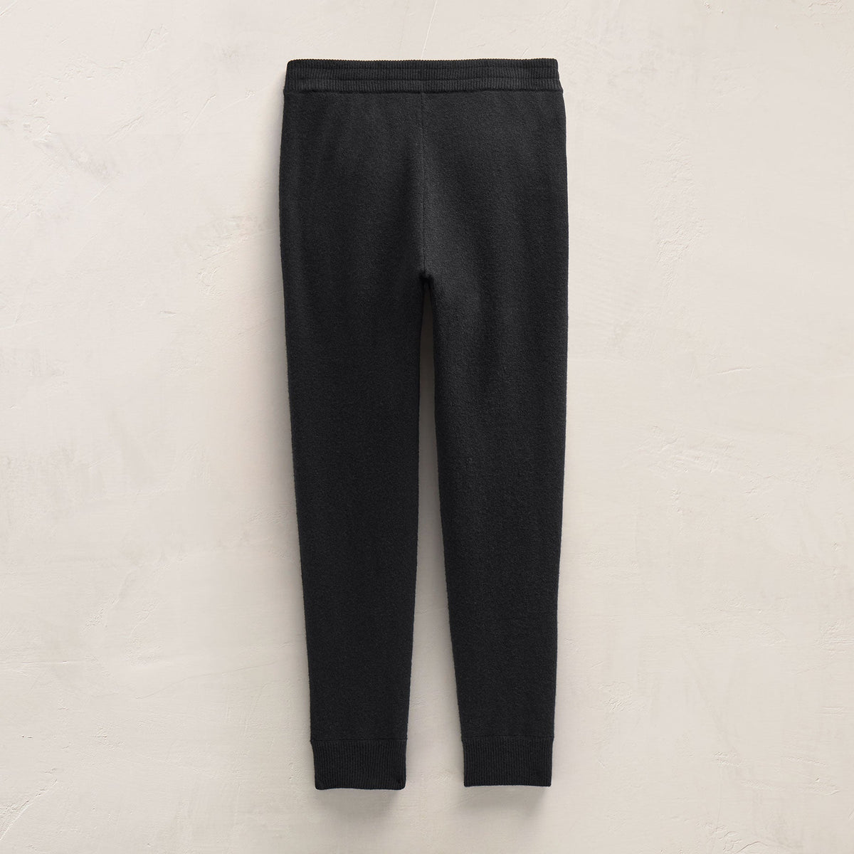 Recycled Cashmere Track Pant With Pockets in Black | James Perse Los Angeles