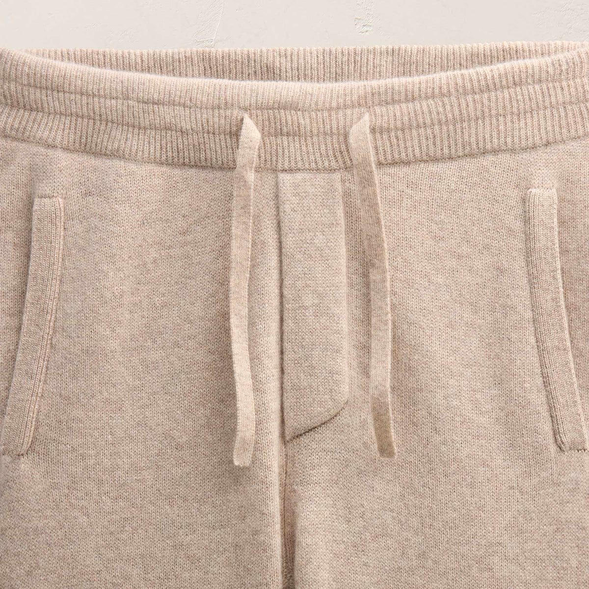 Recycled Cashmere Track Pant With Pockets in Stone | James Perse Los Angeles