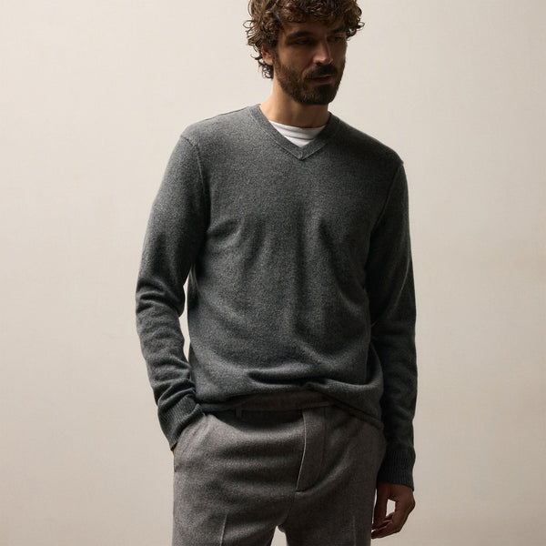 Cashmere V Neck Sweater in Flannel | James Perse Los Angeles
