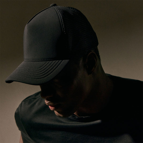Scuba Trucker Hat in Black | James Perse Los Angeles / Mens