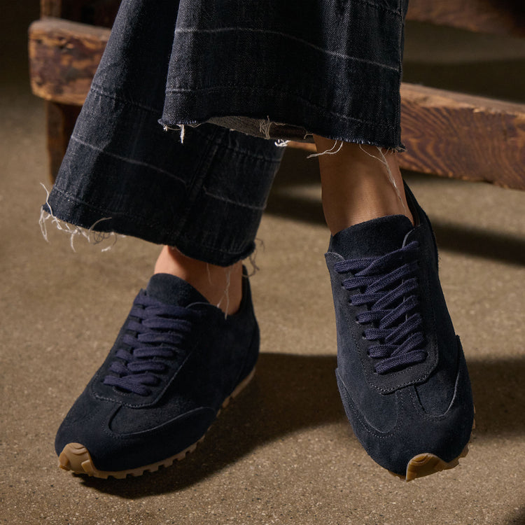 Women's Suede Low Running Sneaker - Navy