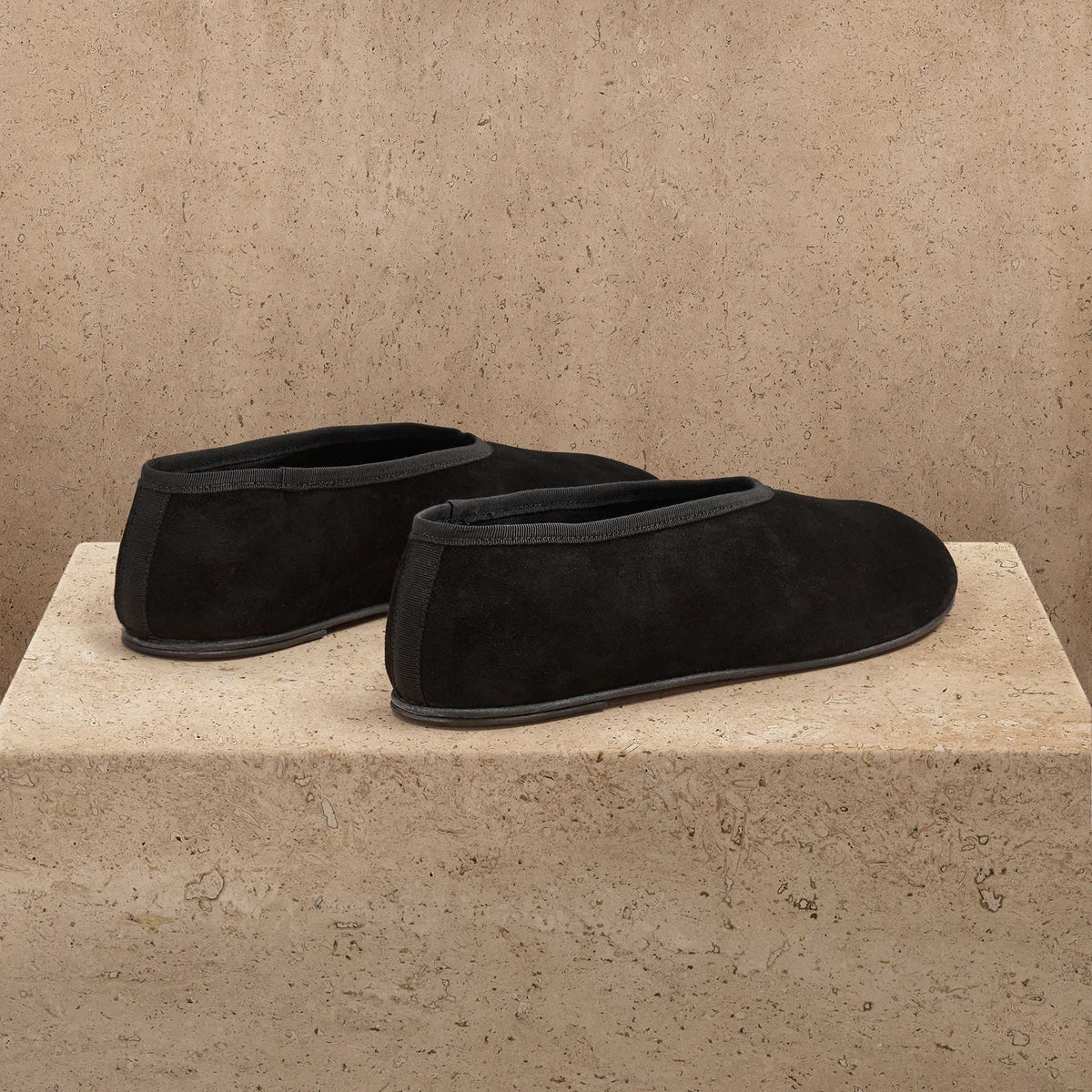 Women's Binded Suede Ballet Flat In Black | James Perse Los Angeles