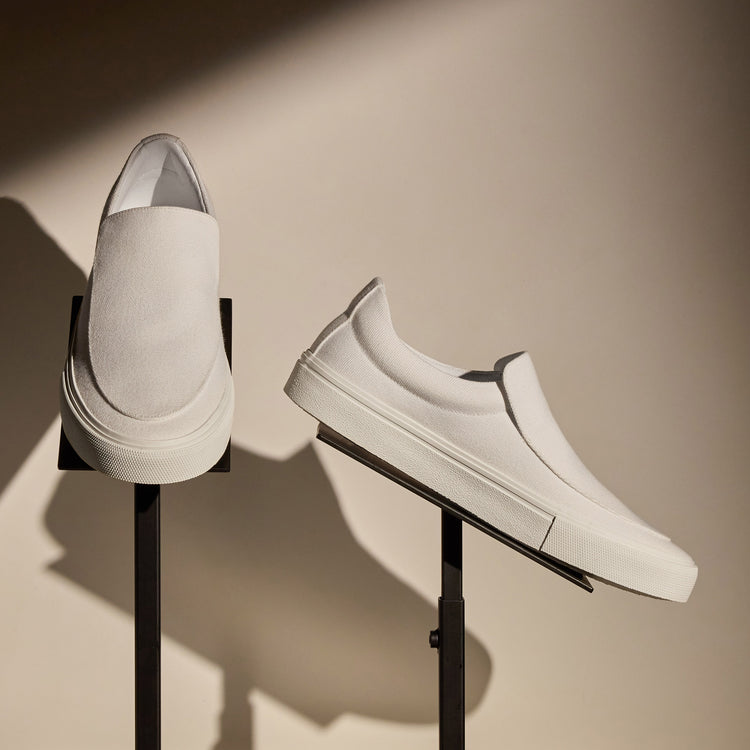 Women's Coastal Canvas Slip On in White | James Perse Los Angeles