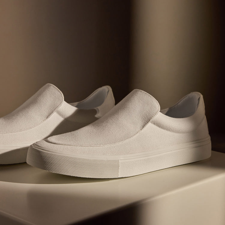 Women's Coastal Canvas Slip On in White | James Perse Los Angeles