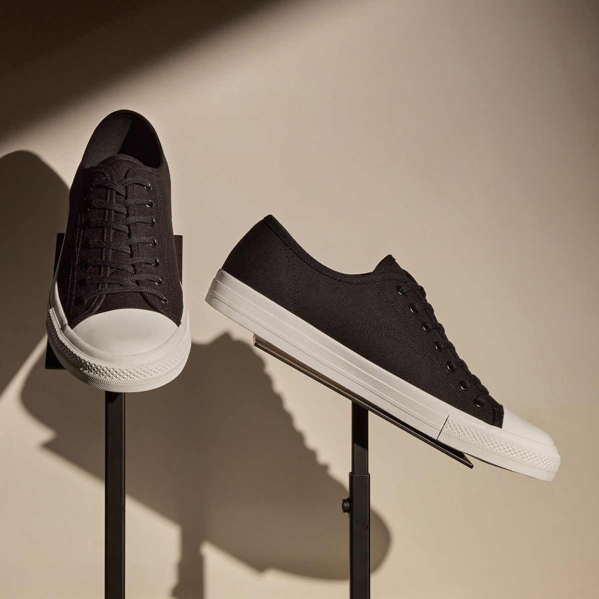 Women's Cotton Canvas Low Top Vulcanized Sneaker in Black | James Perse Los Angeles