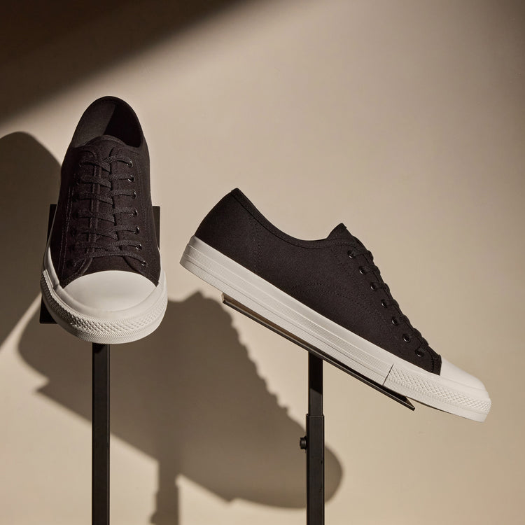 Women's Cotton Canvas Low Top Vulcanized Sneaker in Black | James Perse Los Angeles