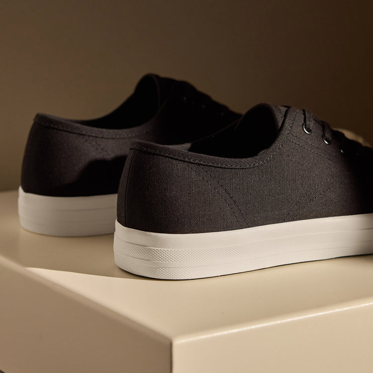 Women's Cotton Canvas Low Top Vulcanized Sneaker in Black | James Perse Los Angeles