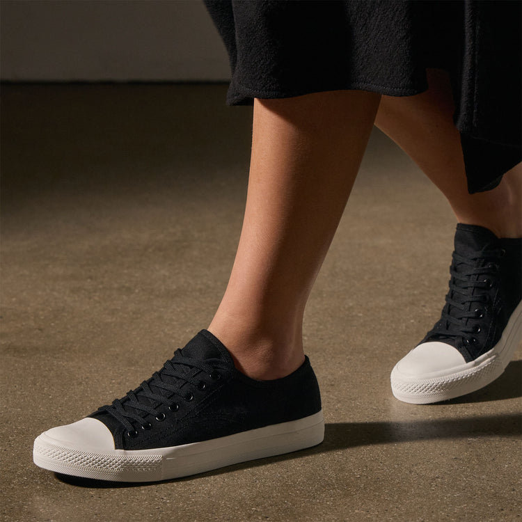 Women's Cotton Canvas Low Top Vulcanized Sneaker - Black
