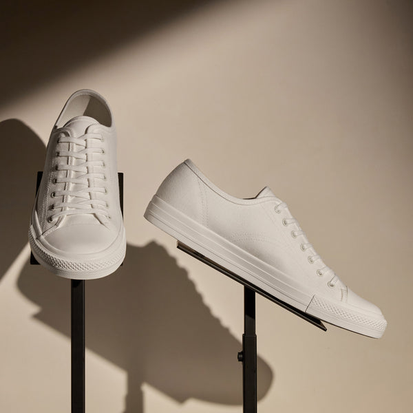 Women's Cotton Canvas Low Top Vulcanized Sneaker in White | James Perse Los Angeles