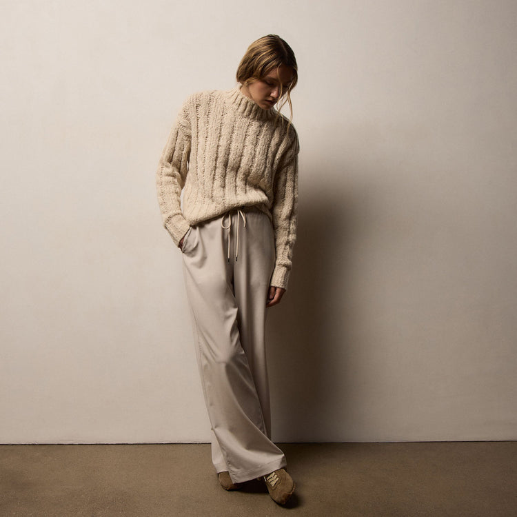 Chunky Cashmere Silk Cable Knit Crew in Biscotti | James Perse Los Angeles