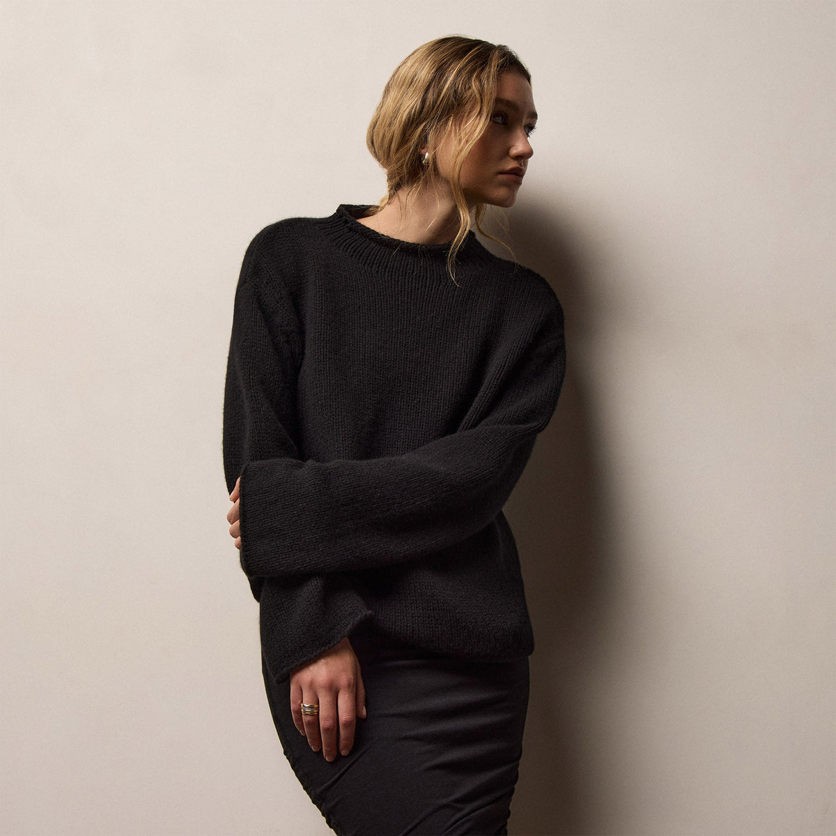 Heavy Spun Cashmere Sweater in Black | James Perse Los Angeles