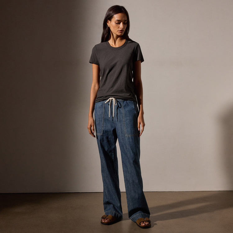 Sheer Slub Crew Neck Tee in Carbon | James Perse Los Angeles