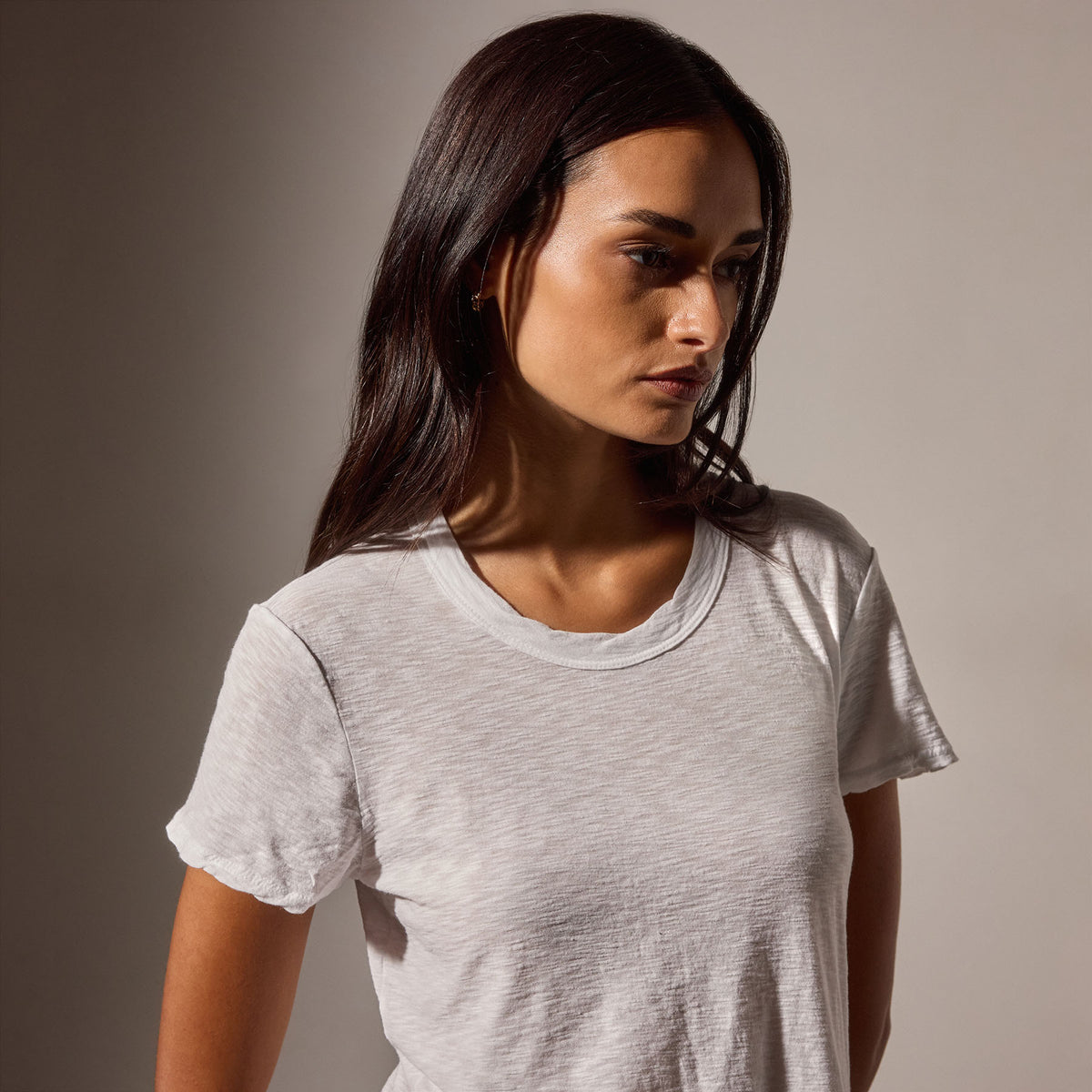 Sheer Slub Crew Neck Tee in White | James Perse Los Angeles