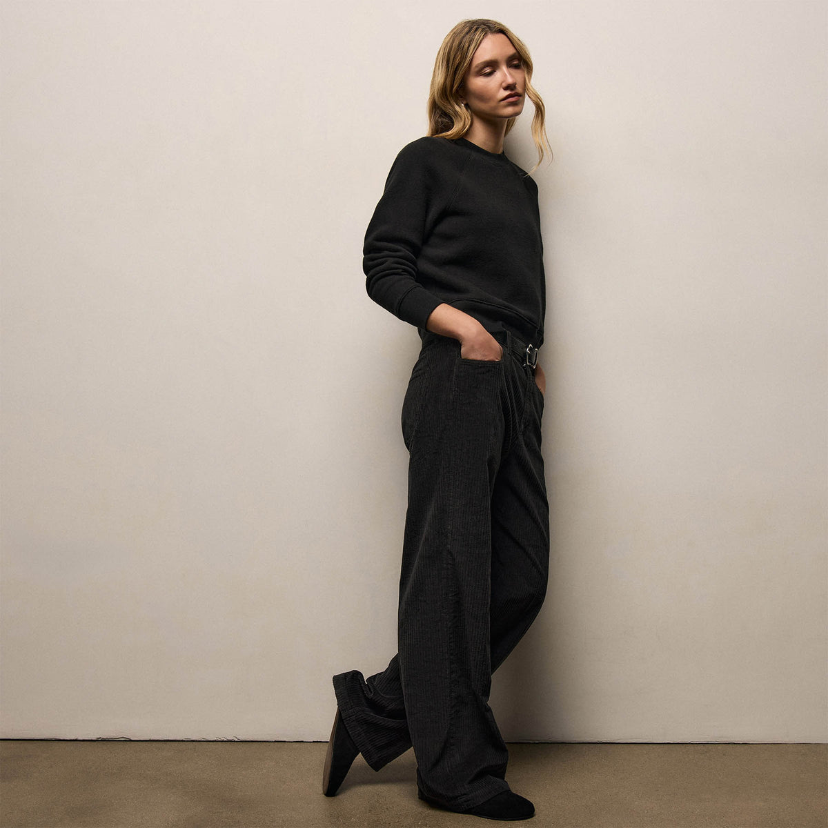 Vintage Cozy Crew in Black | James Perse Los Angeles