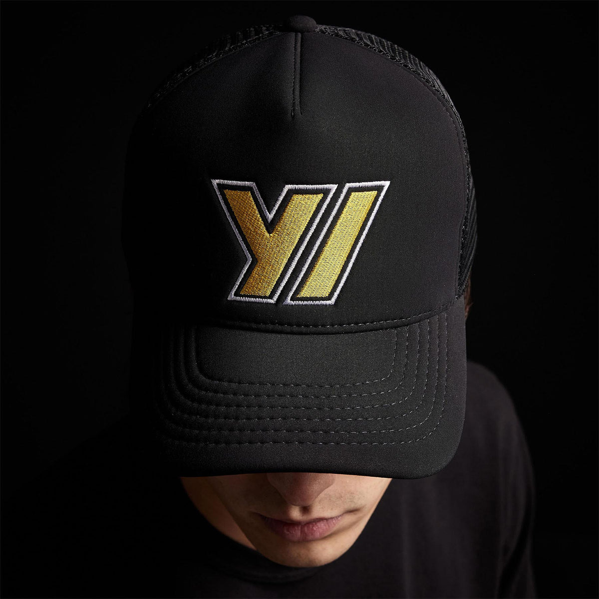 Y/ Outline Scuba Trucker Hat in Black | James Perse Los Angeles
