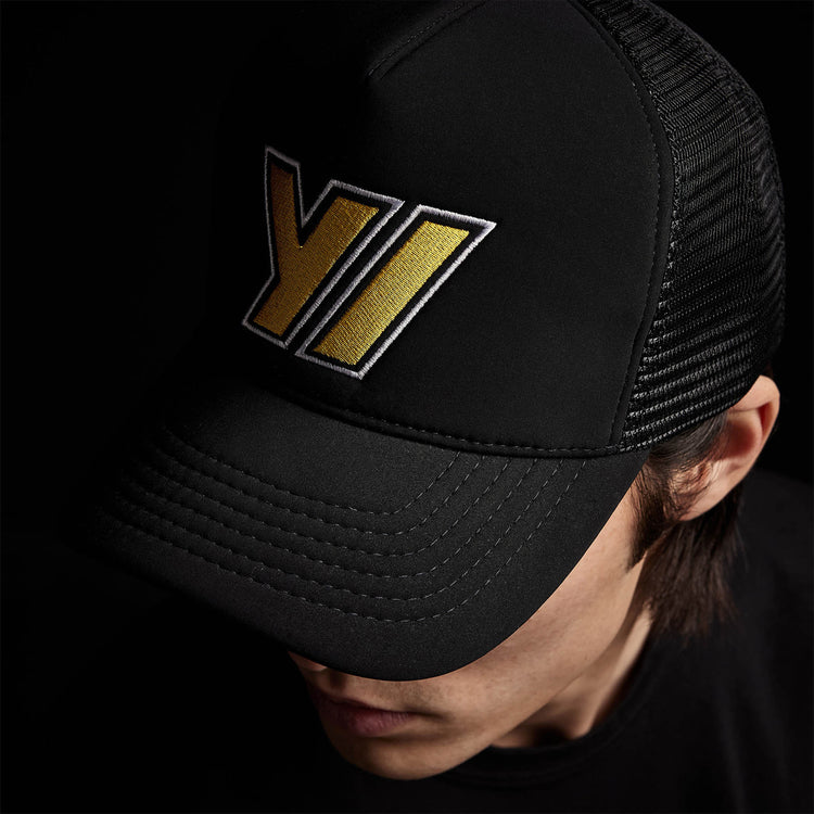 Y/ Outline Scuba Trucker Hat in Black | James Perse Los Angeles